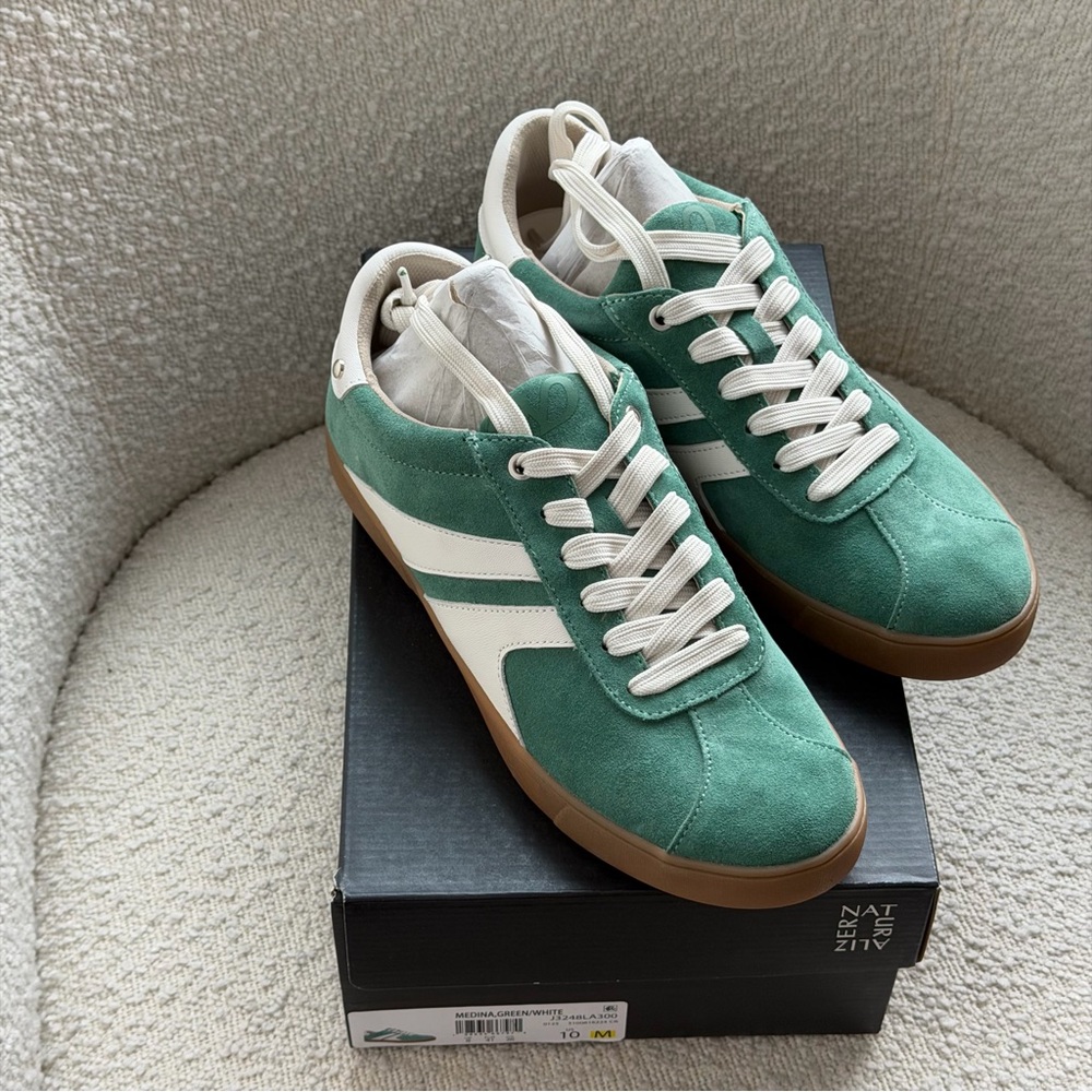Naturalizer MEDINA LACE UP SNEAKER (new in a box, gorgeous green color) US10